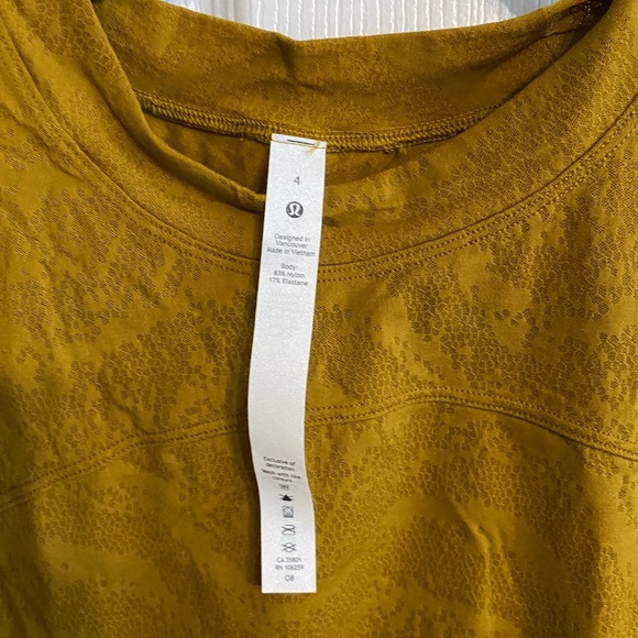 Lululemon Relaxed Fit Training Tee - Picture 5 of 5